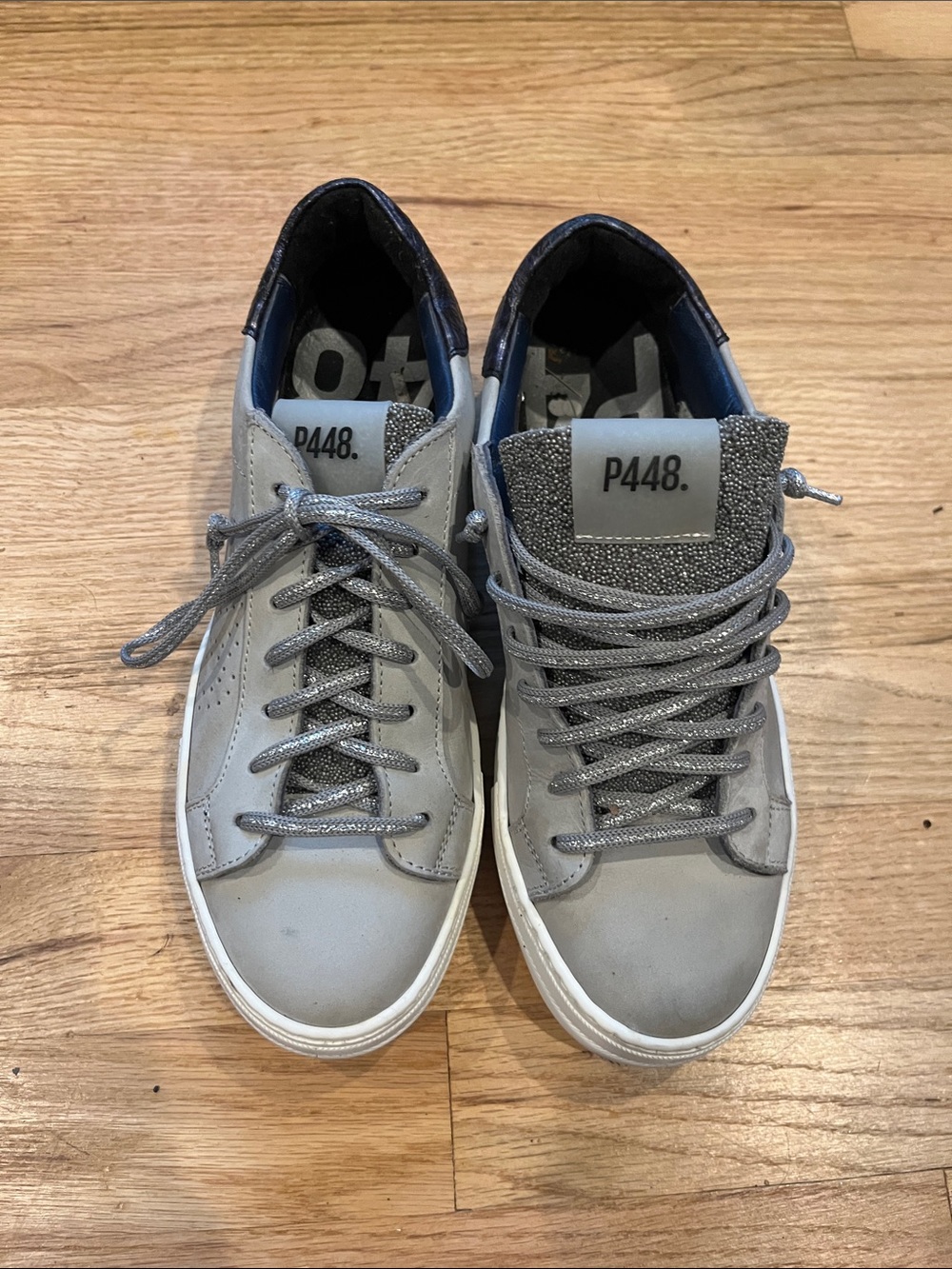 P448 Women's Gray & Navy Low-Top Sneakers